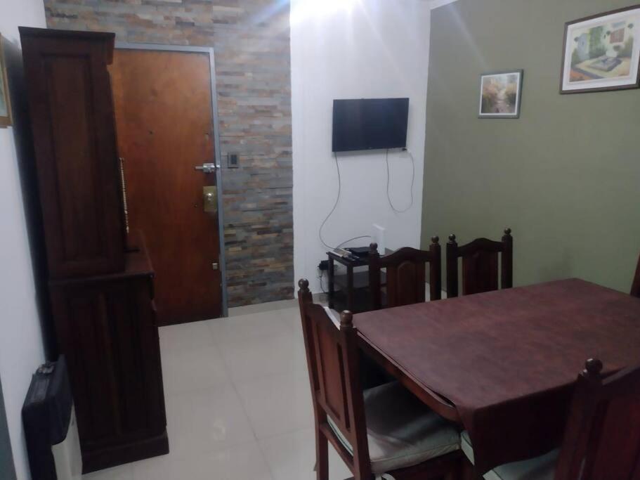 Apartamento Departamento, Comodo Y Confortable. Almagro/parque Centenario Buenos Aires
