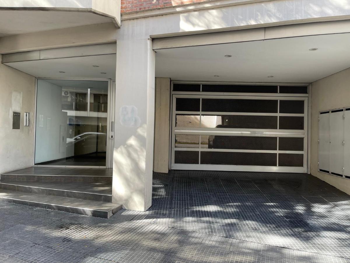 Apartamento Semipiso En La Mejor Zona De Belgrano Todo Al Frente Con Parking Privado Y A Metros Del Subway 2 Parrrilla Solarium Cocina Amplia Lavadero Y Mobiliario Todo A Nuevo *