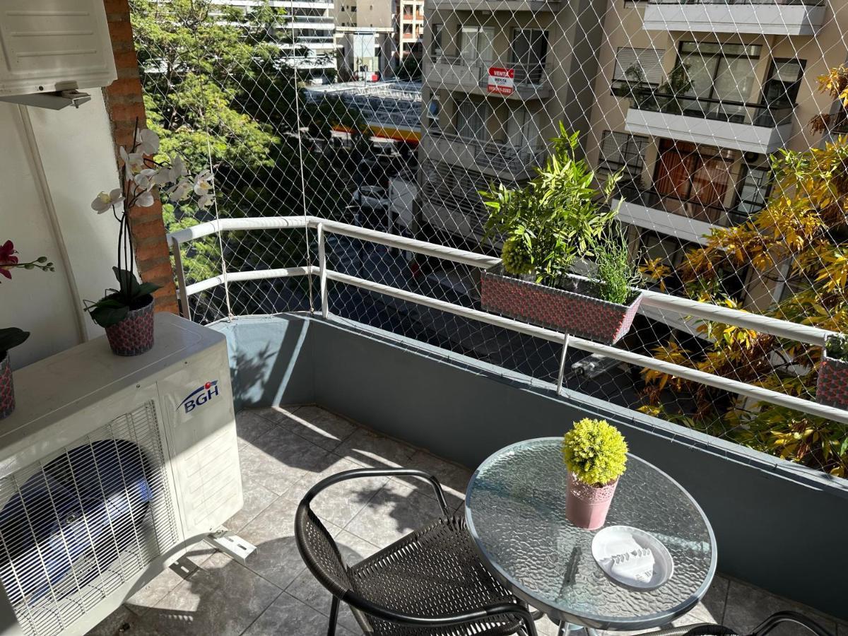 Apartamento Semipiso En La Mejor Zona De Belgrano Todo Al Frente Con Parking Privado Y A Metros Del Subway 2 Parrrilla Solarium Cocina Amplia Lavadero Y Mobiliario Todo A Nuevo *