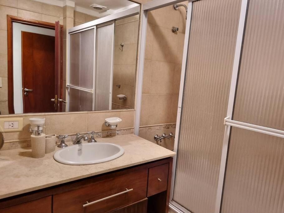 Palermo / Amplio Apto 2 Bedroom 3 Bath 5 Pax Apartamento