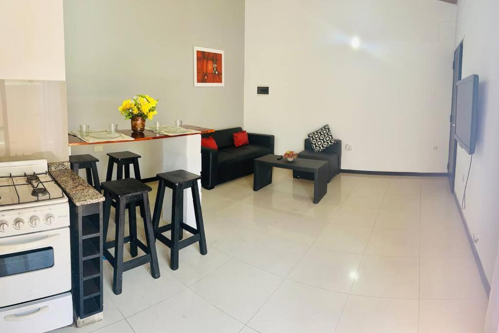 Asombroso Departamento En Caba Con Patio Apartamento