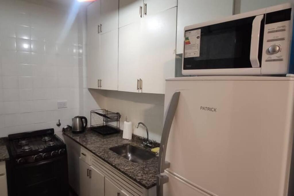 Calido Departamento En El Centro- Zona Tribunales- Viamonte 2b * Ciudad Autónoma de Buenos Aires