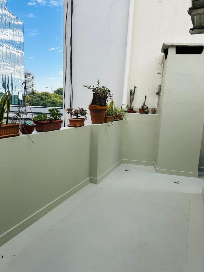 Apartamento Sol Palermo, Amplio Departamento Con Terraza En Zona La Rural, Embajada Y Bosques