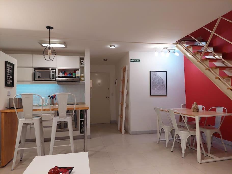 Hermoso Duplex Lleno De Aire Y Luz En Crespo Apartamento