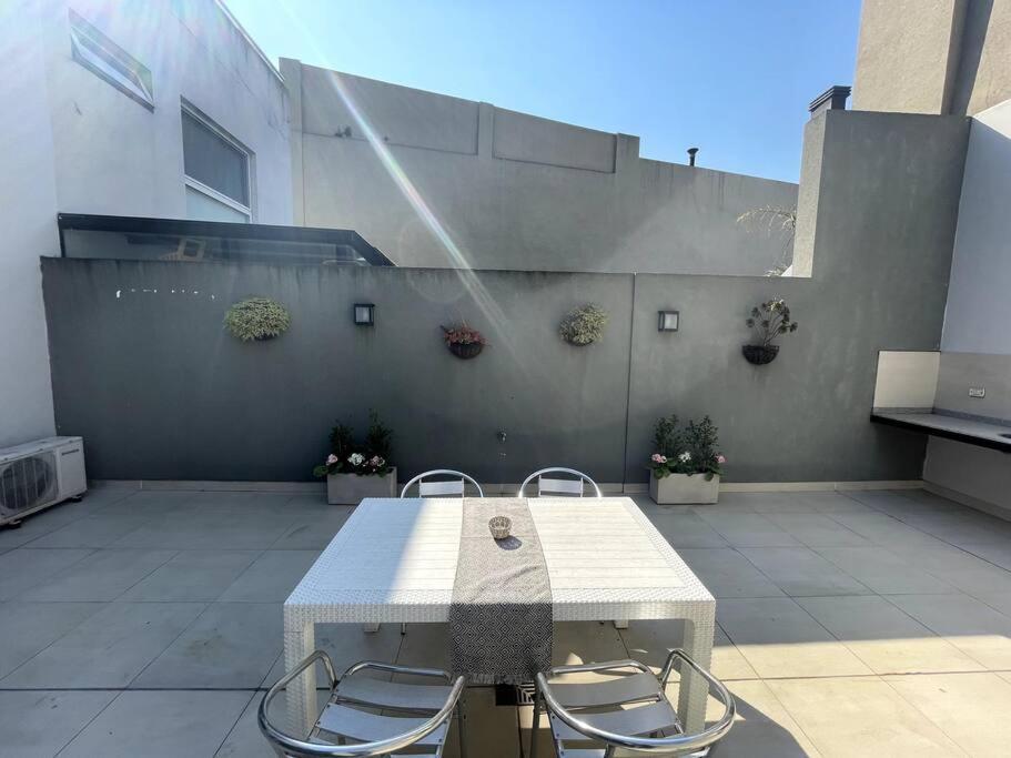Amazing Duplex With Large Private Yard In Palermo *