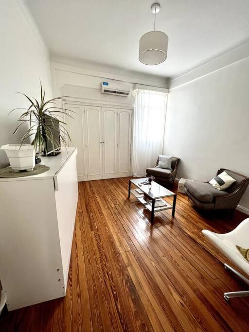 Apartamento Amplio Y Luminoso Piso En Recoleta 3 Pax *