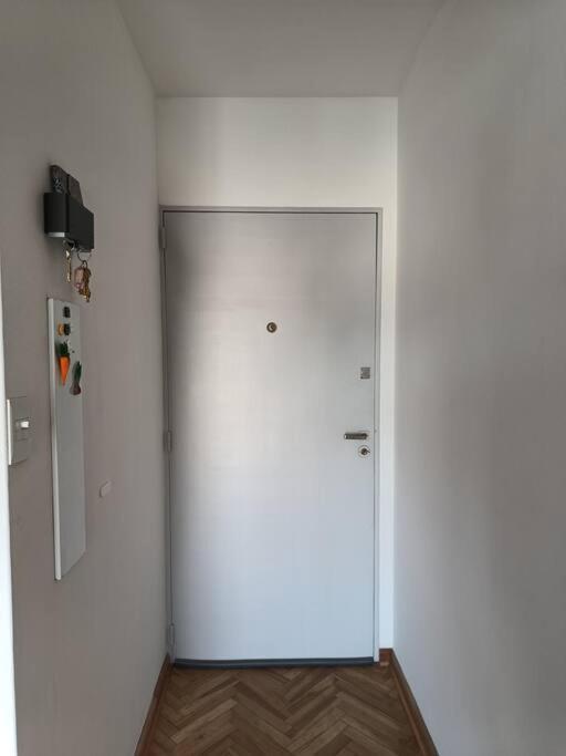 Whole 442 - Departamento Con Vista Al Rio A 200 Mts De Plaza De Mayo * Buenos Aires