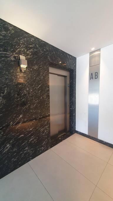 De Categoria Sobre Av. Cordoba *