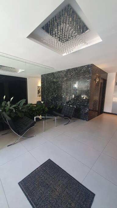 Apartment De Categoria Sobre Av. Cordoba *