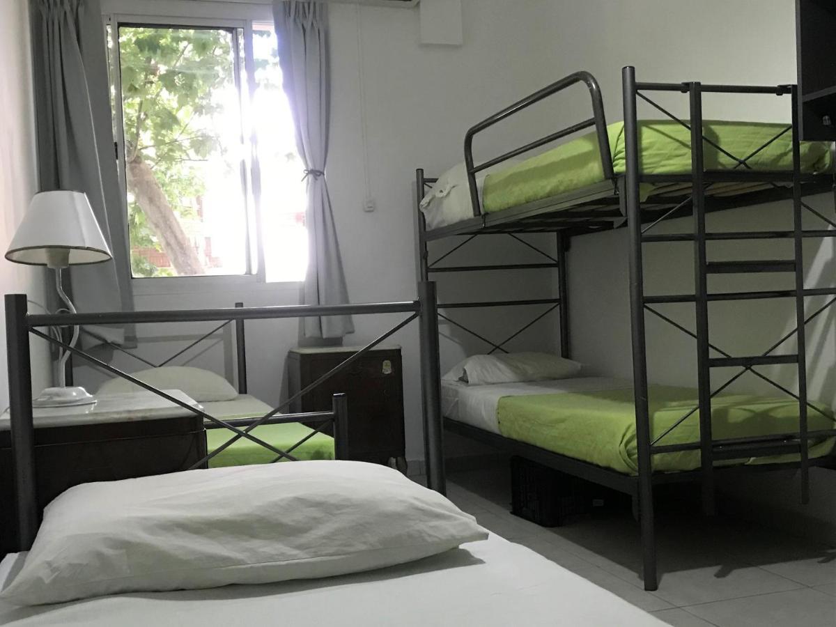 Reina Madre Hostal