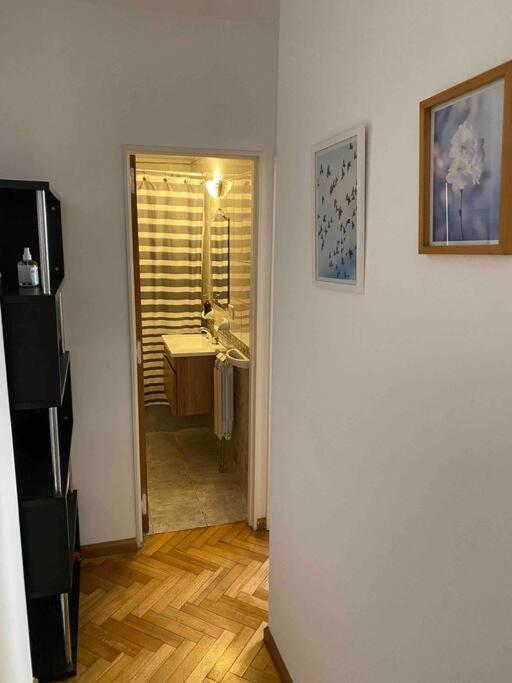 Live & Work Apart In City, Near Park!