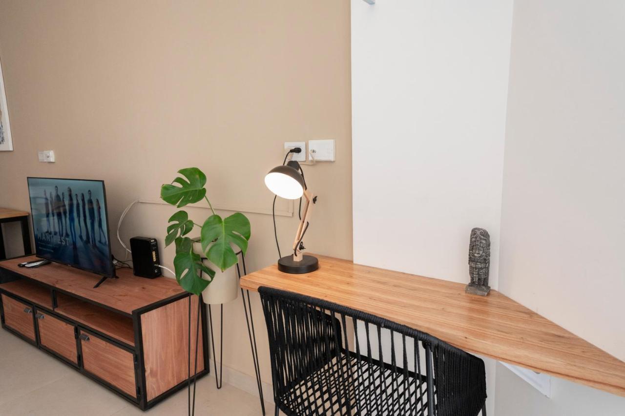 Apartamento Ex 11g! Piso Alto Con Pileta, Centro Ba, 3pax *
