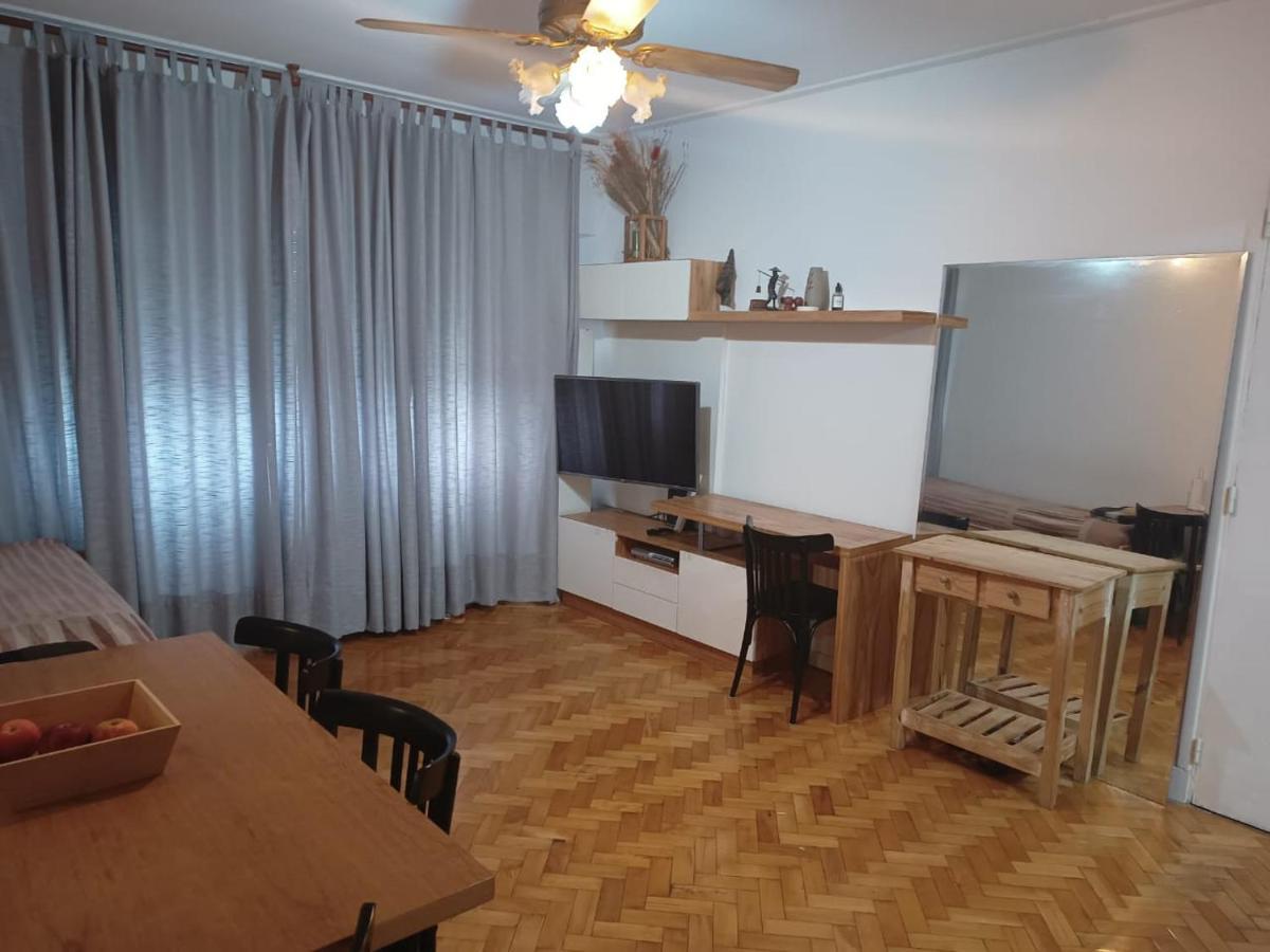 Apartamento Comodo Y Luminoso Departamento En Buenos Aires, Tambien Hablamos Portugues! *