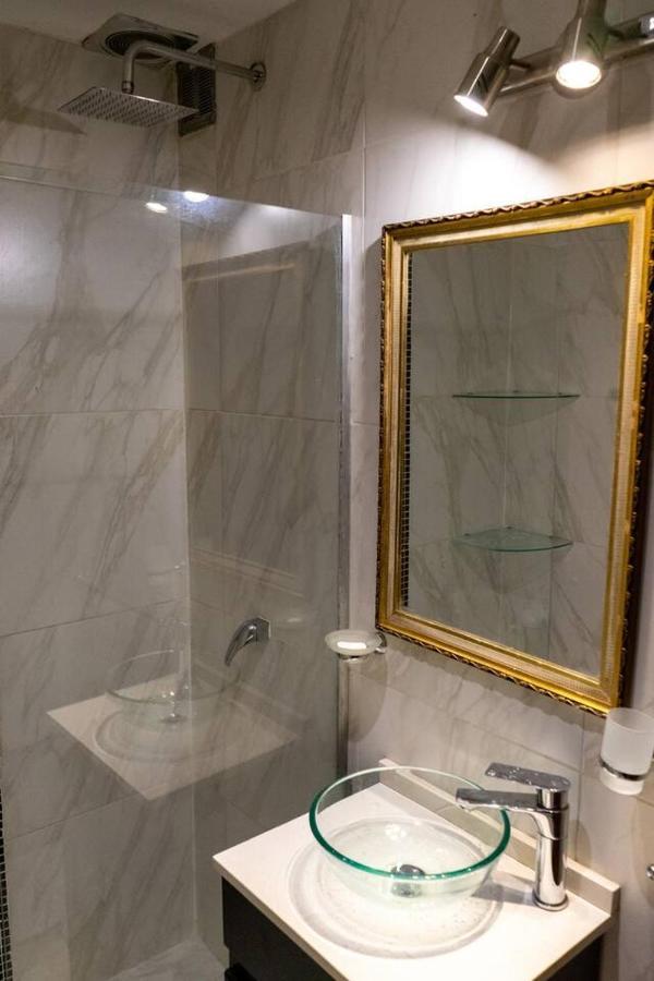 La Casa Y El Arte - Full Apartment- Recoleta - 11 Pax - 4 2 Bathrooms Subway Round The Corner - Vics Deptos! Apartamento Ciudad Autónoma de Buenos Aires