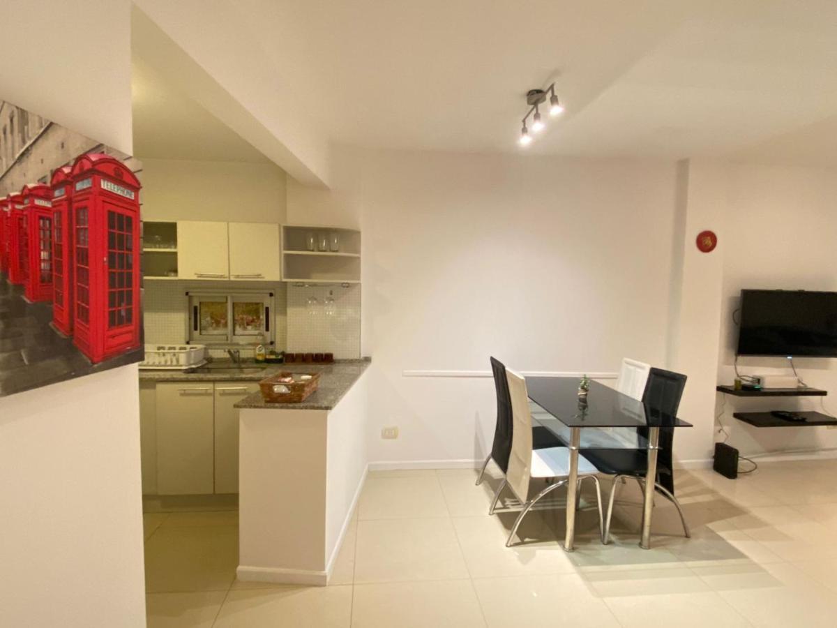 Sunny & Spacious Studio Apartamento *