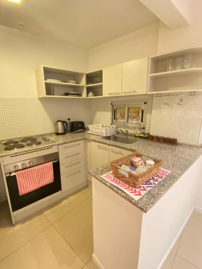 Sunny & Spacious Studio