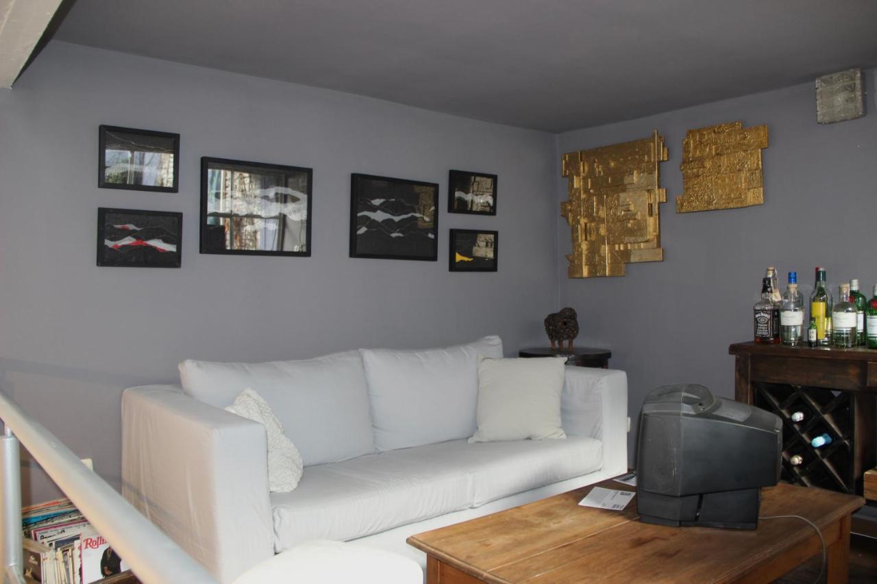 Hospedagem domiciliar New! Gallery Near Chacarita *