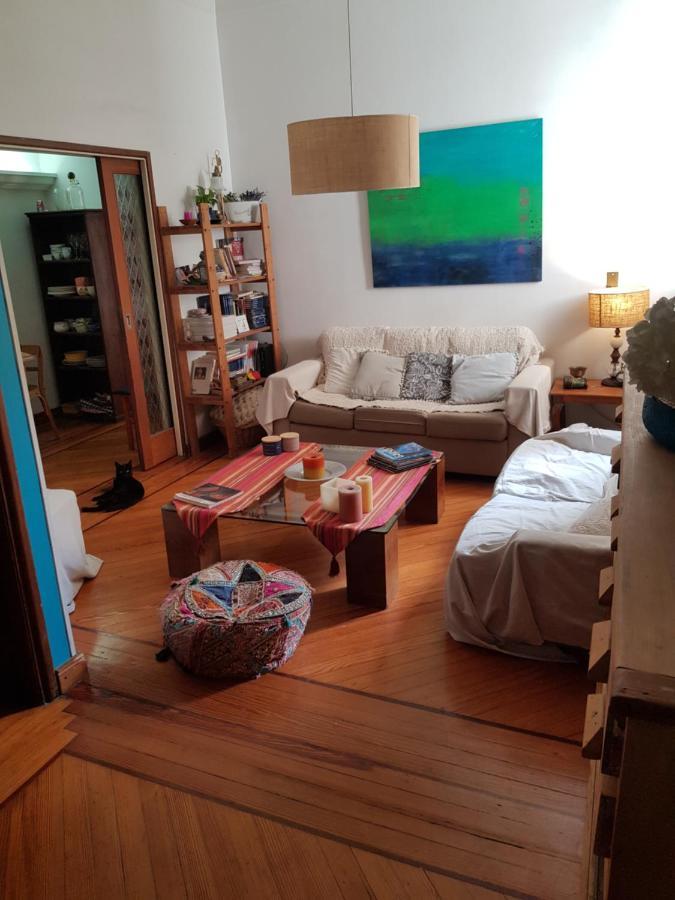 Acomodação com café da manhã  En Recoleta - Solo Mujeres-only Fem Buenos Aires