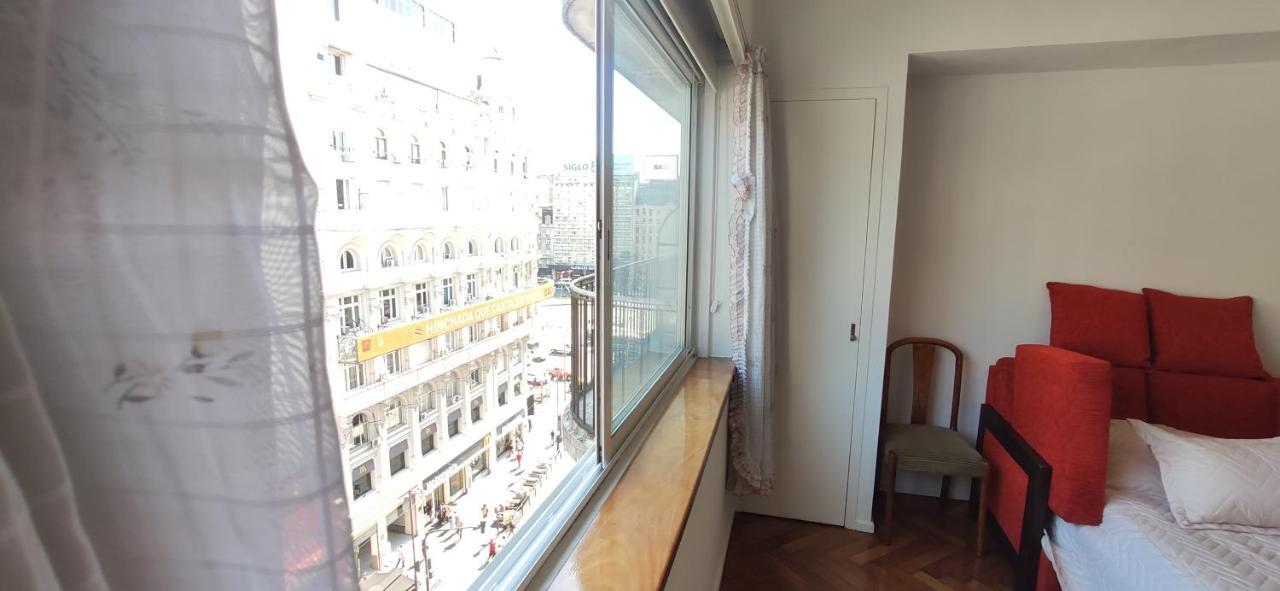Spacious Near Obelisk Comfort And Style Apartment