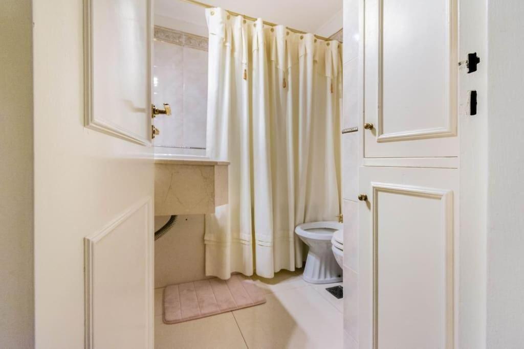Se Alquila En Suite. Convive C/ Gatos *