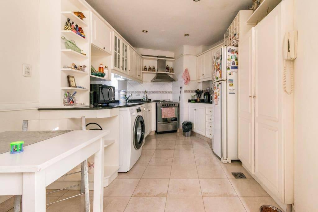 Se Alquila En Suite. Convive C/ Gatos