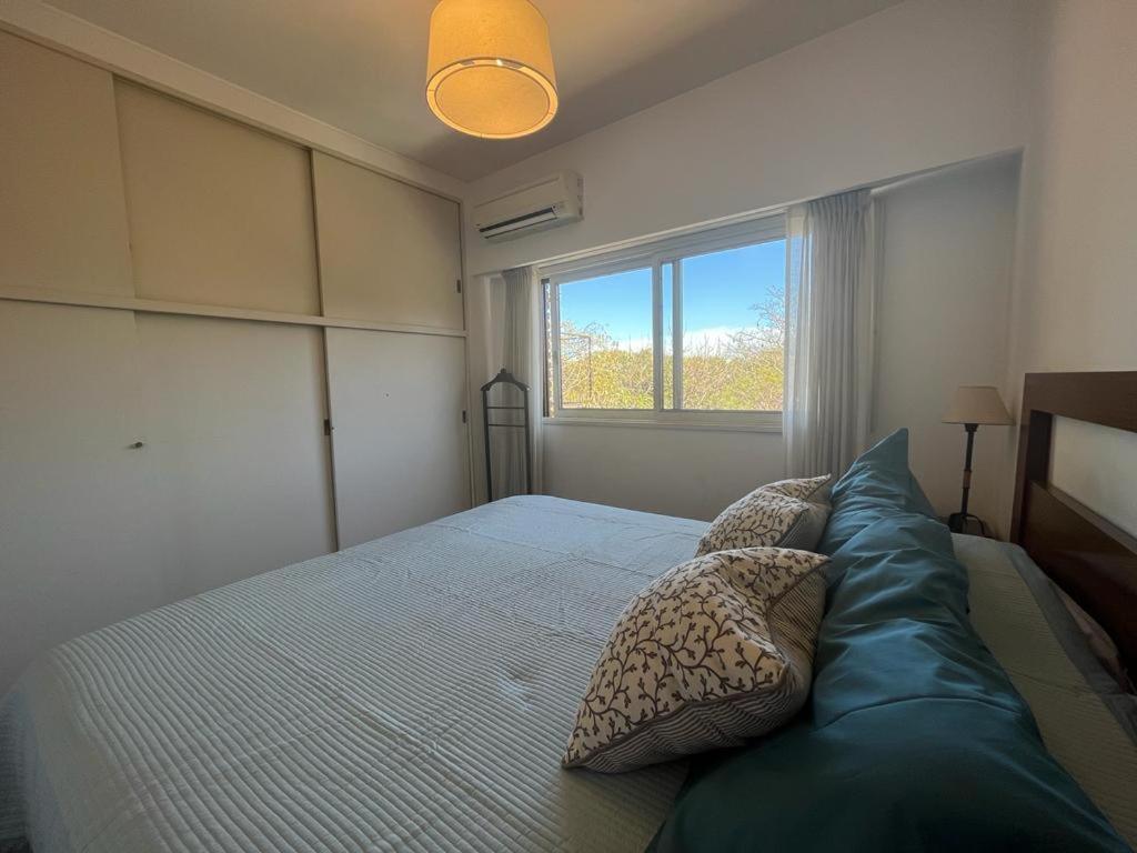 Apartamento Excelente Semipiso Todo Externo Frente A Plaza
