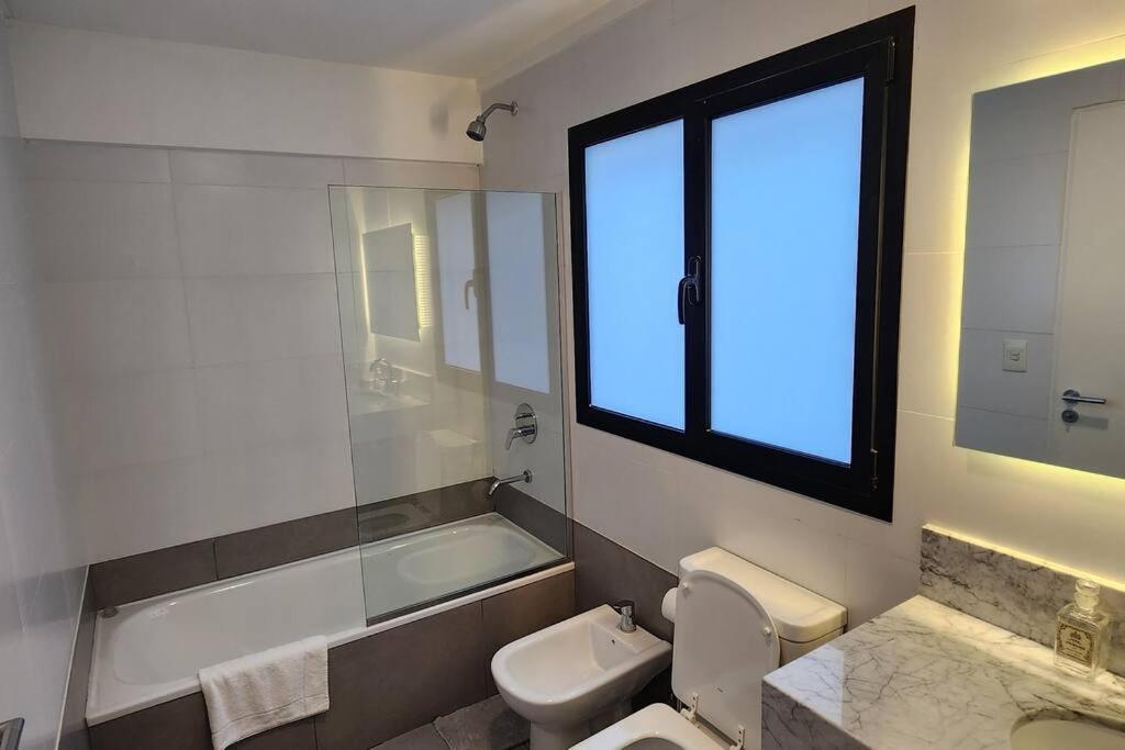 Apartamento Blanco Con Balcon *