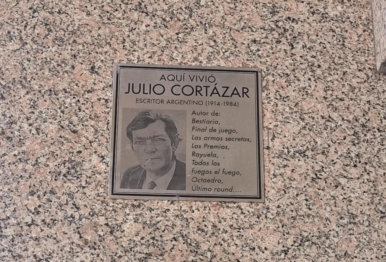 Cortazar Apartamento *