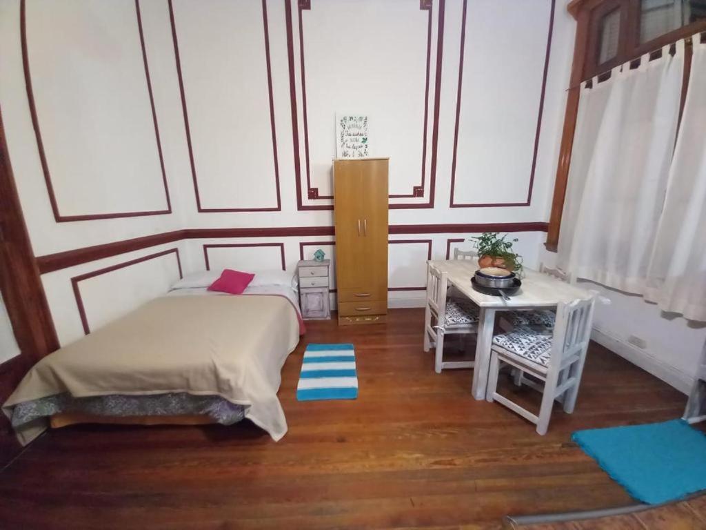 Dante Y Compania Hostal Ciudad Autónoma de Buenos Aires