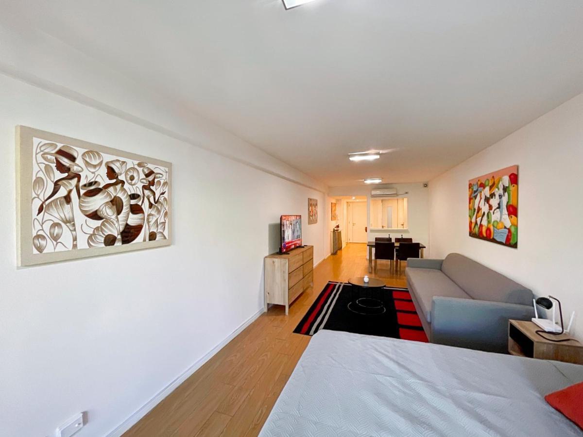 Sleek Studio In Palermo King Bed, Sofa Bed, Pool, And Gym * Ciudad Autónoma de Buenos Aires