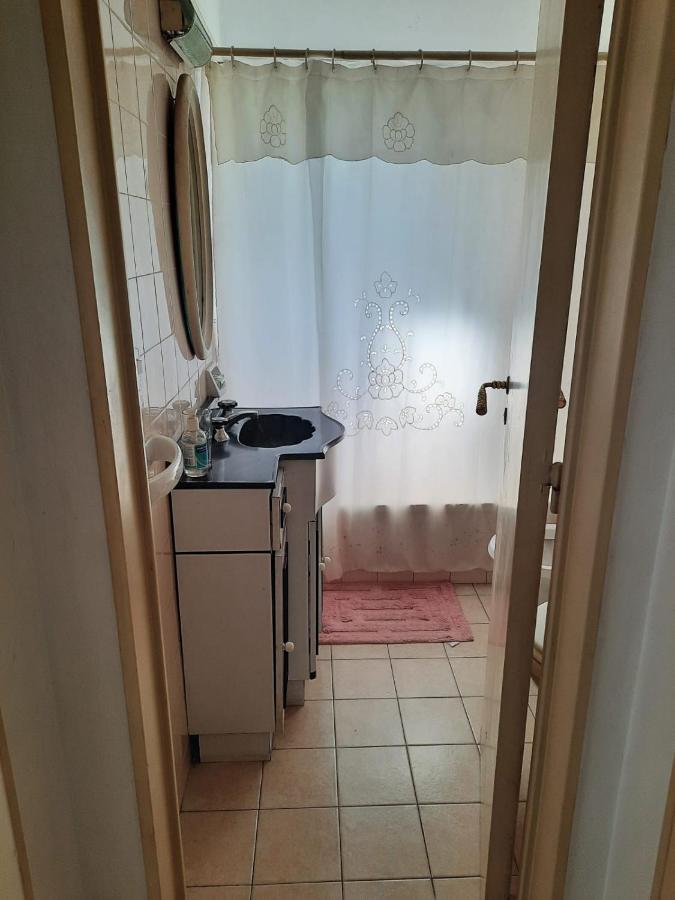 Apartamento Sobre Av Rivadavia Con Wifi Luminoso Amplio Y Comodo Depto *