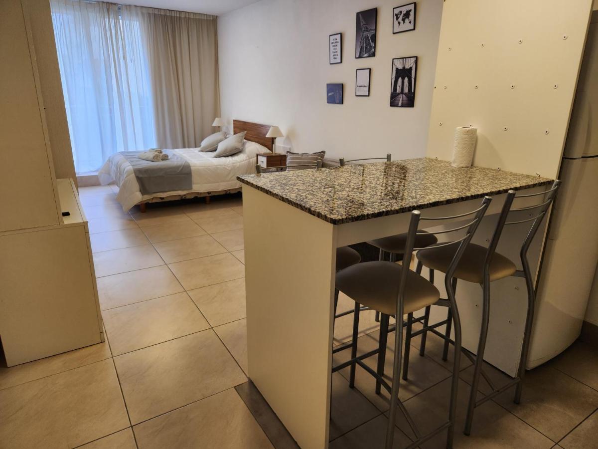 Apart Guemes Y Bulnes Apartamento *