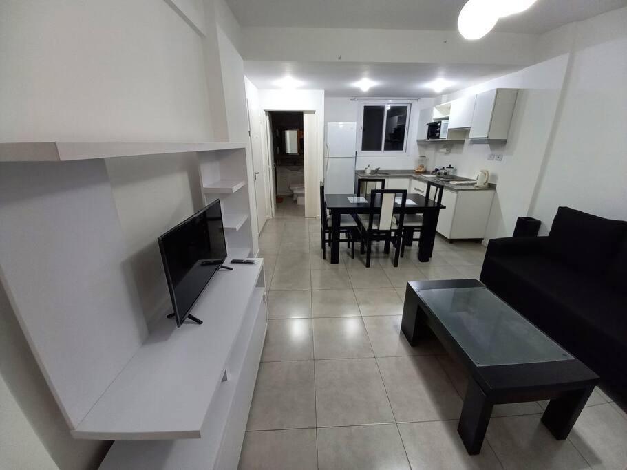 Apartamento Dos Ambientes Con Cochera La Boca/ San Telmo