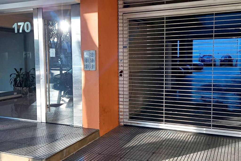 Dos Ambientes Con Cochera La Boca/ San Telmo Apartamento Ciudad Autónoma de Buenos Aires