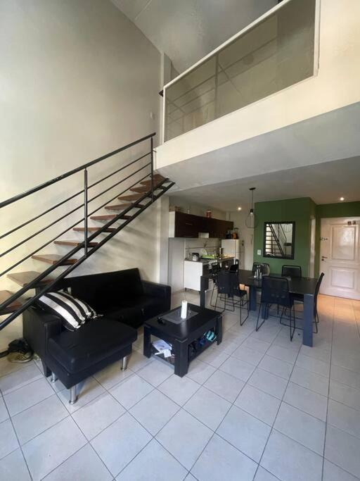 Departamento Sobre Av. Rivadavia *
