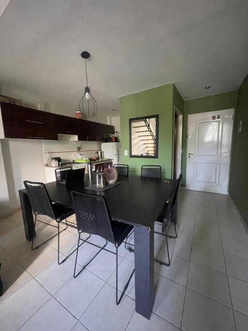 Departamento Sobre Av. Rivadavia Apartamento *