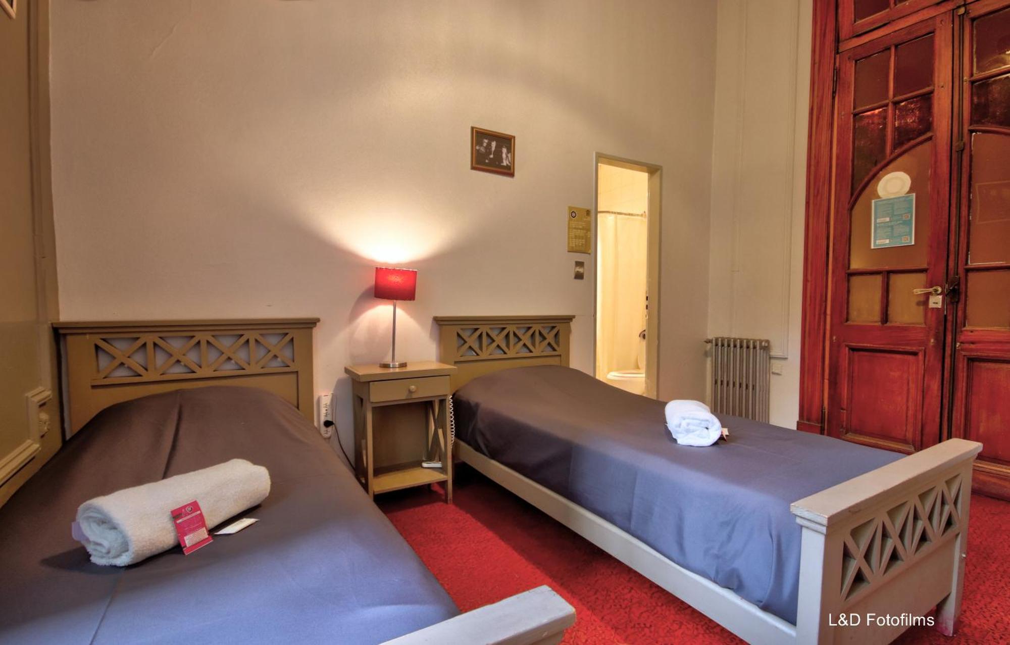 Play Arcos Hostal