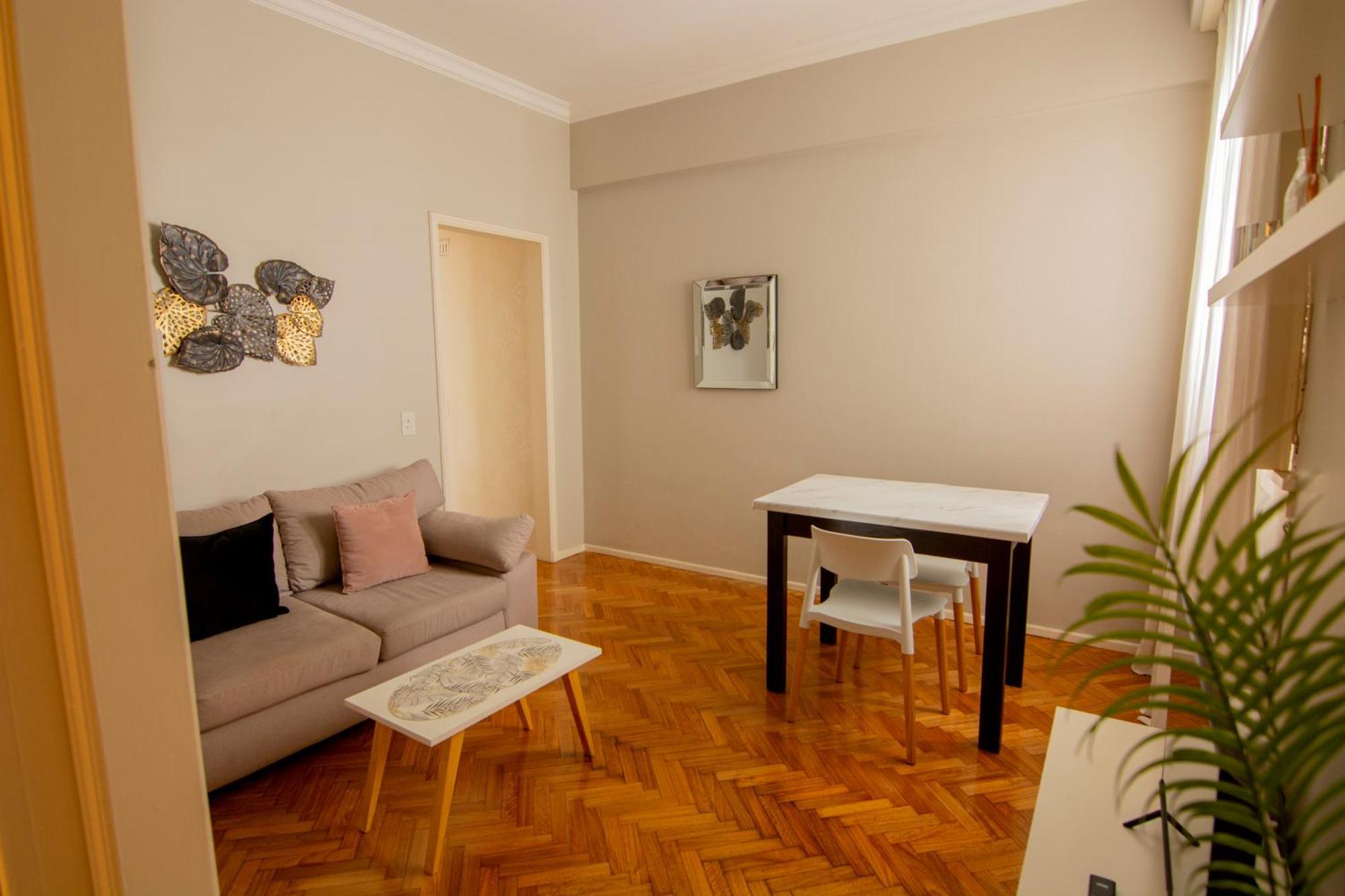 Calle 3 De Febrero, Departamento En Belgrano Apartamento