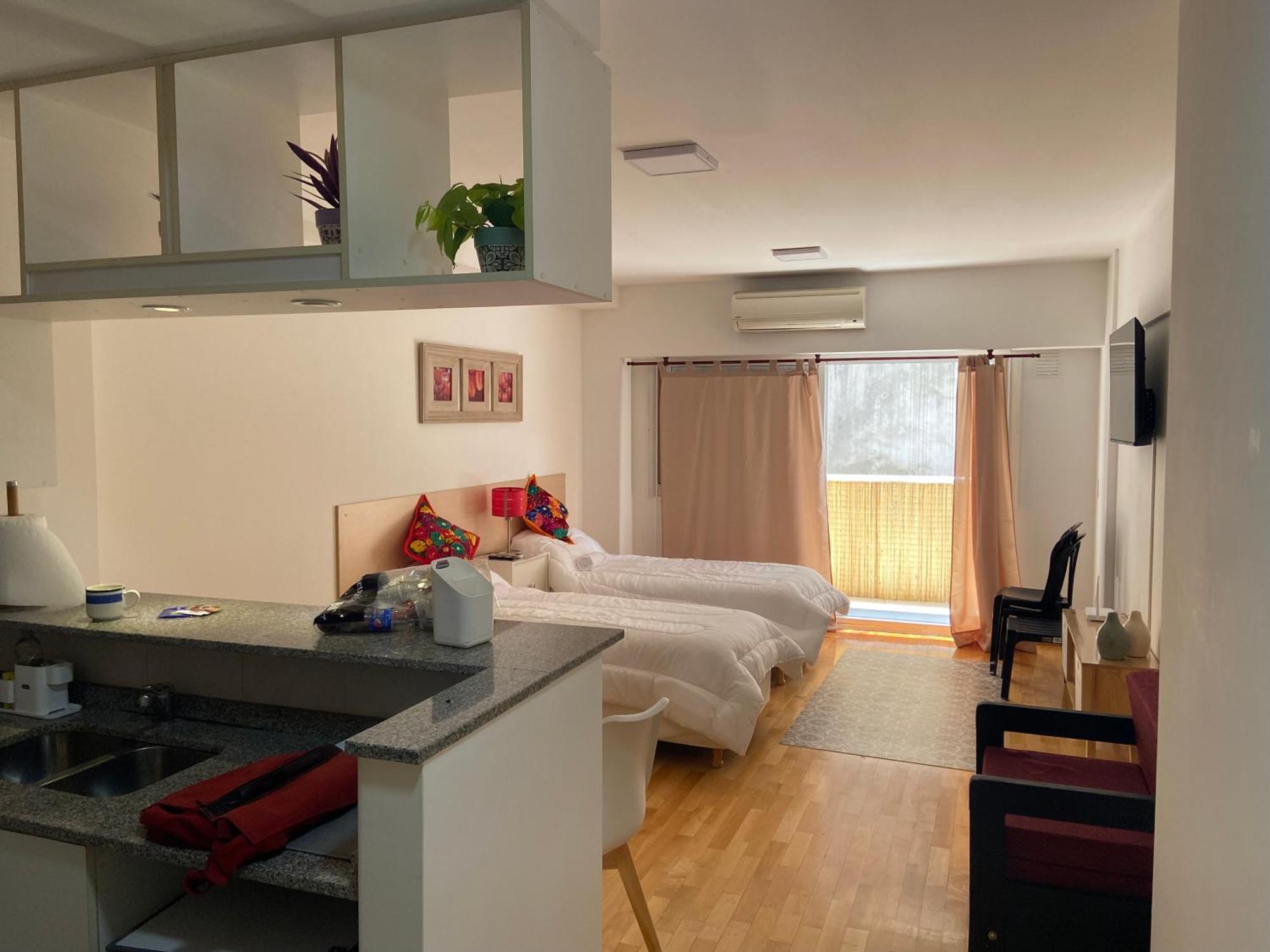Apartamento Deparatamento Entero En Barrio Norte Para Dos *