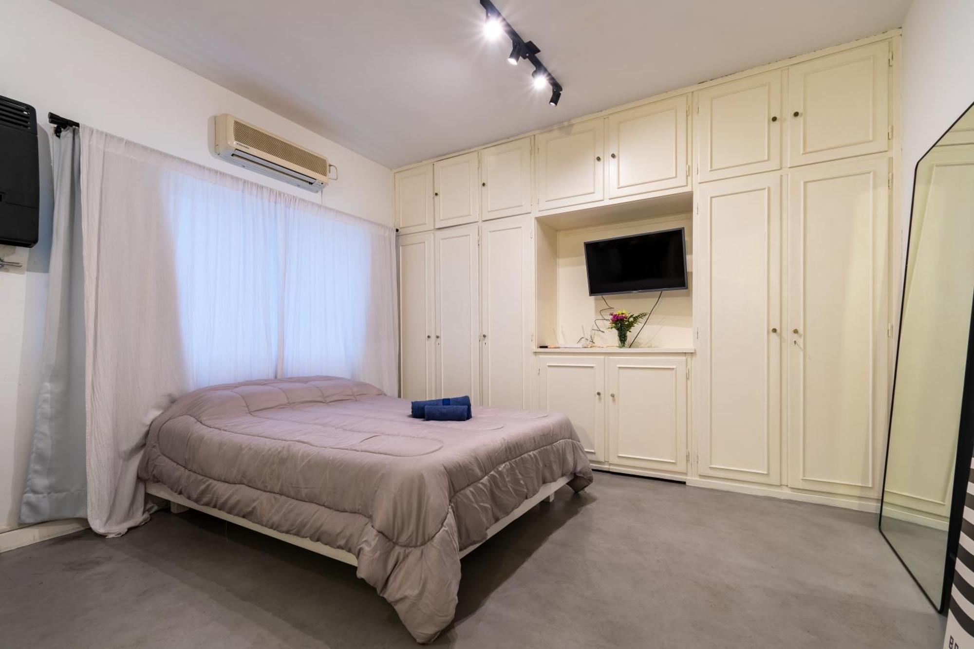 Apartamento Zona Embajada - Plaza Italia By Debarrio Aparts *