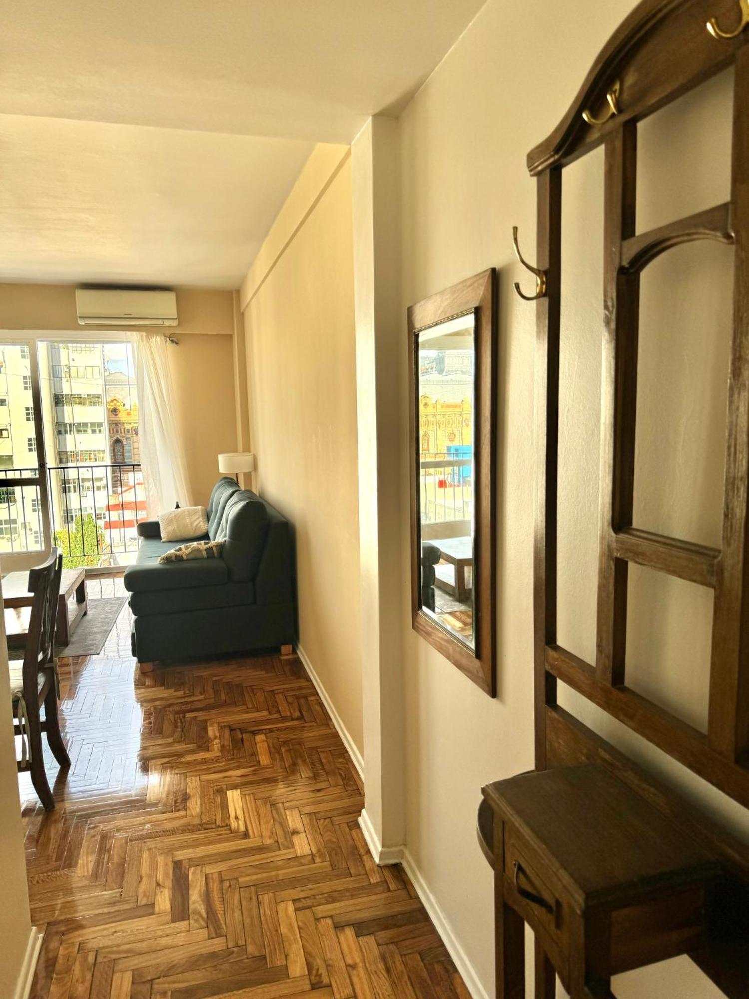Luminoso Y Confortable - Dolar Oficial * Buenos Aires