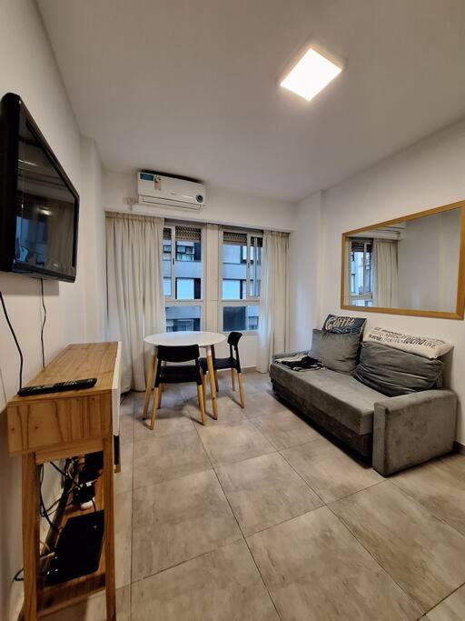 Excelente Depto Centro Buenos Aires. Apartamento