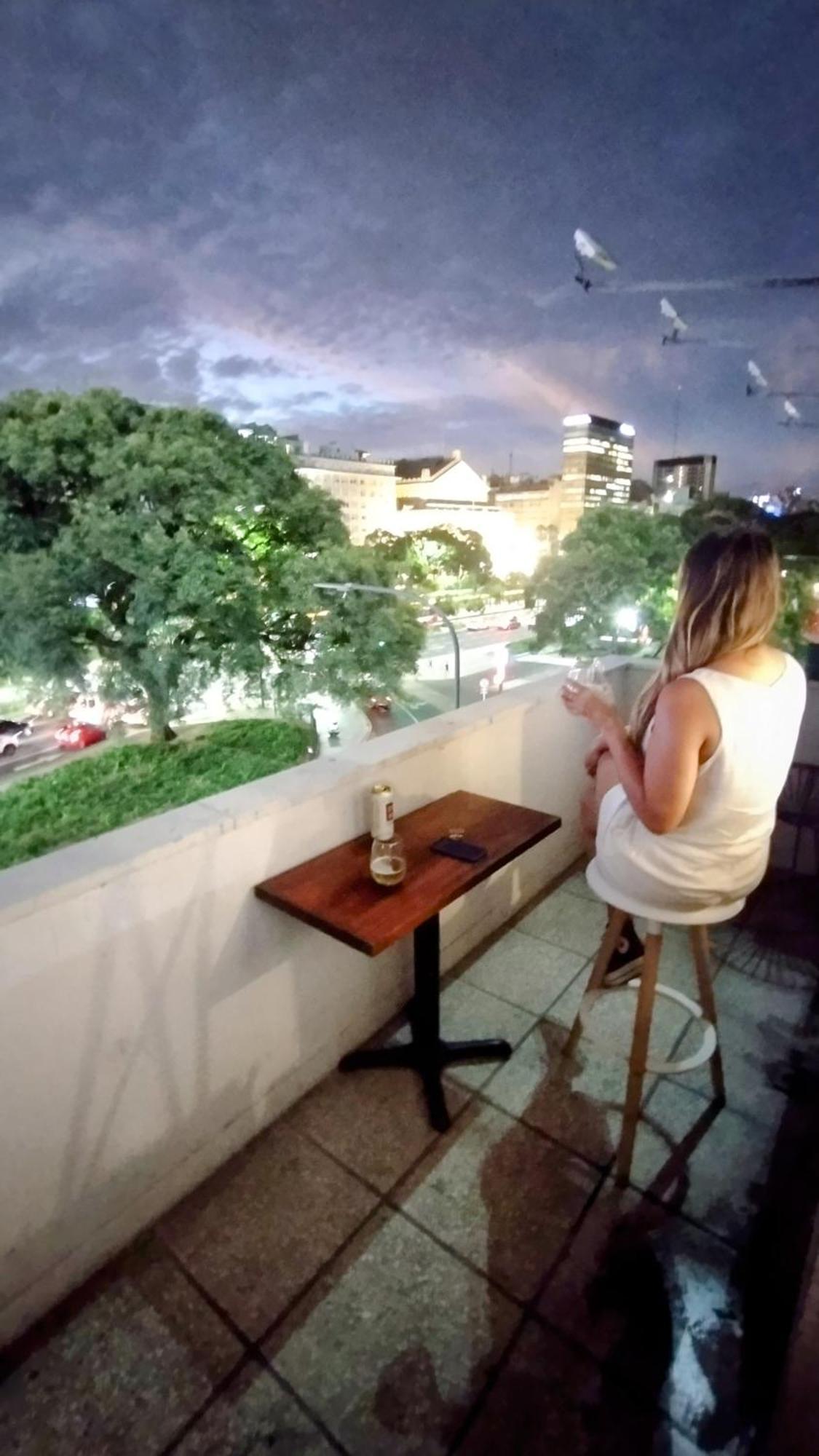 Hermoso Departamento Con Balcon Al Obelisco I *