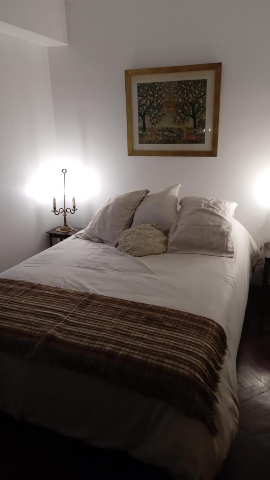 Tu Lugar En Recoleta, Amplio Monoambiente Con Bano Completo Y Cocina Aparte *