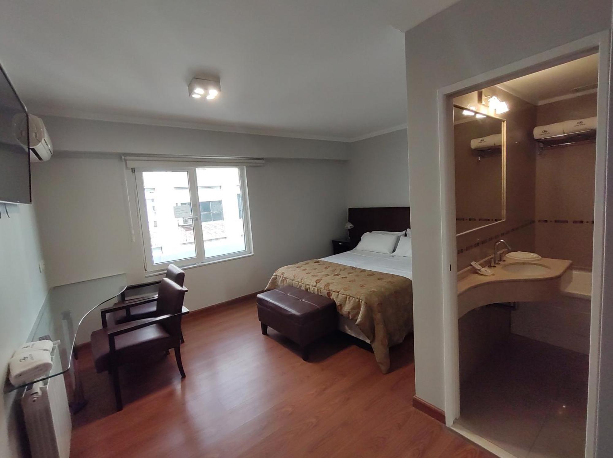 Goya Hotel 3*