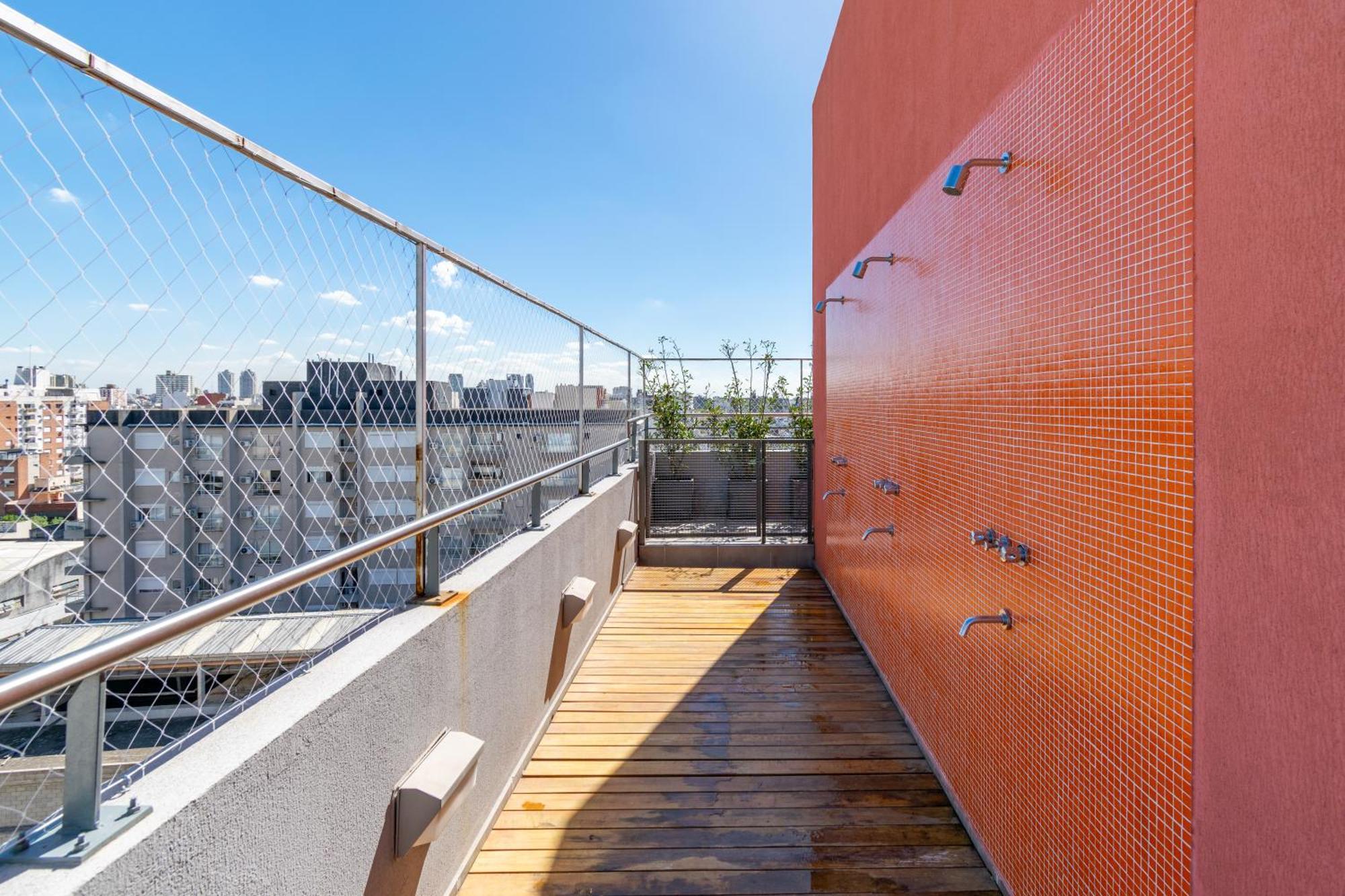 Apartamento Rawson Park A Media Cuadra Del Hospital Italiano By Debarrio Aparts