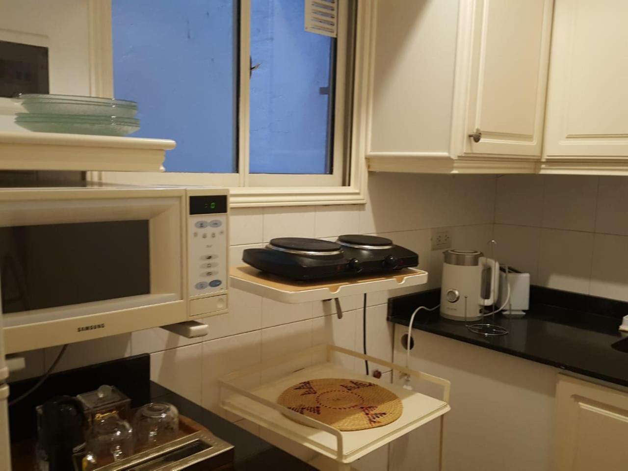 Apartamento Tu Lugar En Recoleta, Amplio Monoambiente Con Bano Completo Y Cocina Aparte