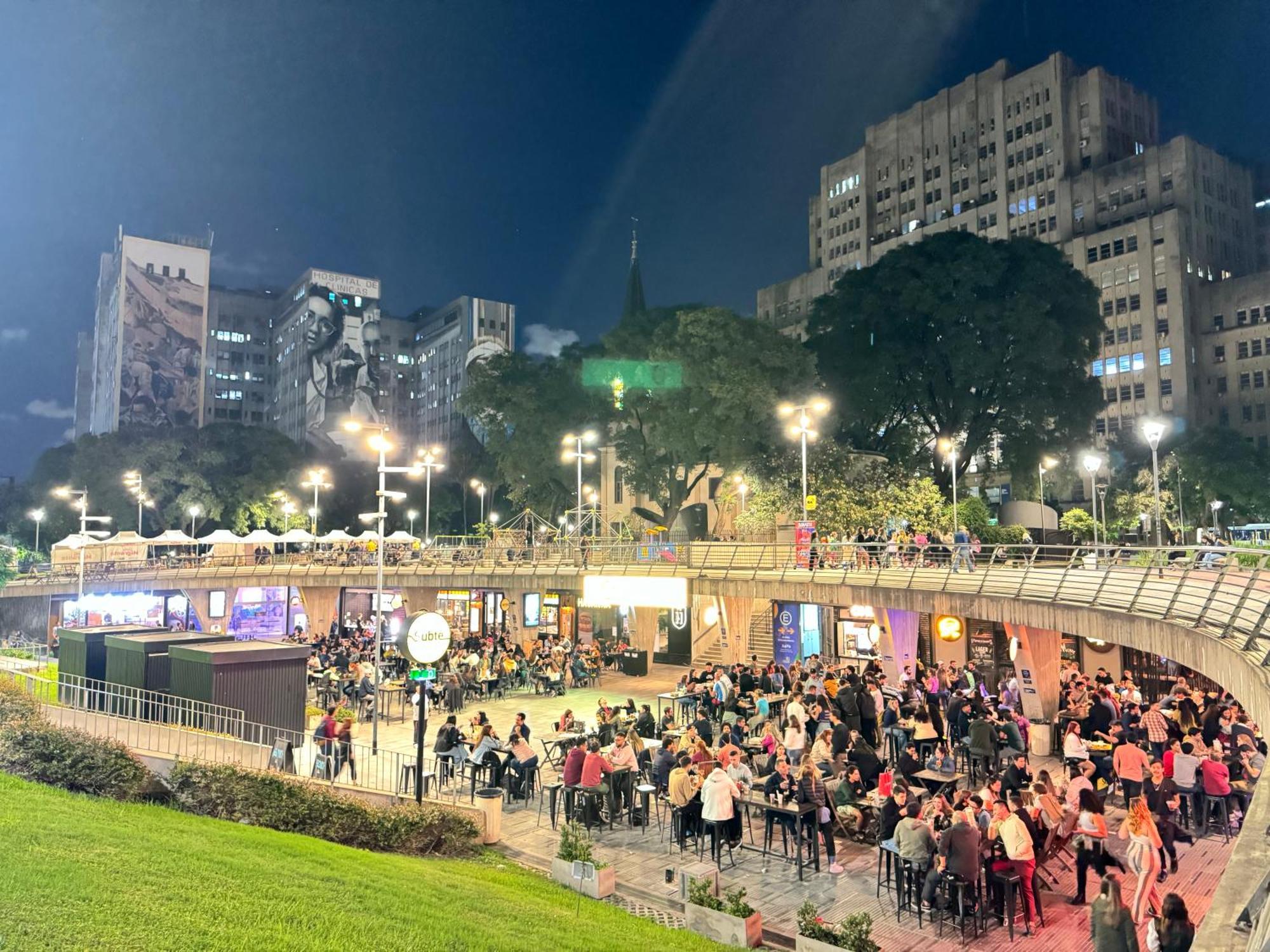 Luminoso Y Confortable - Dolar Oficial
