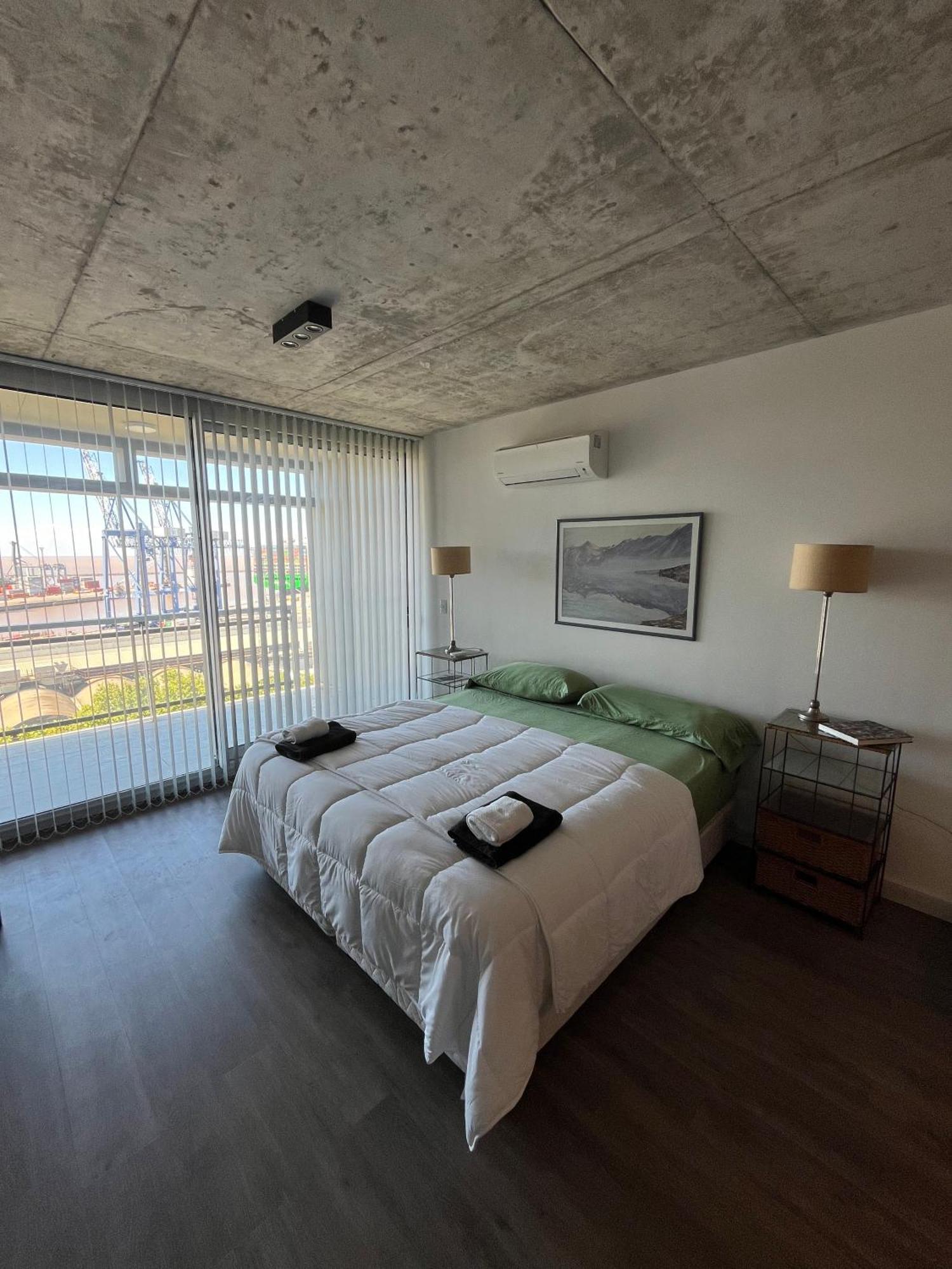 Quartier Studio Con Vista Al Puerto
