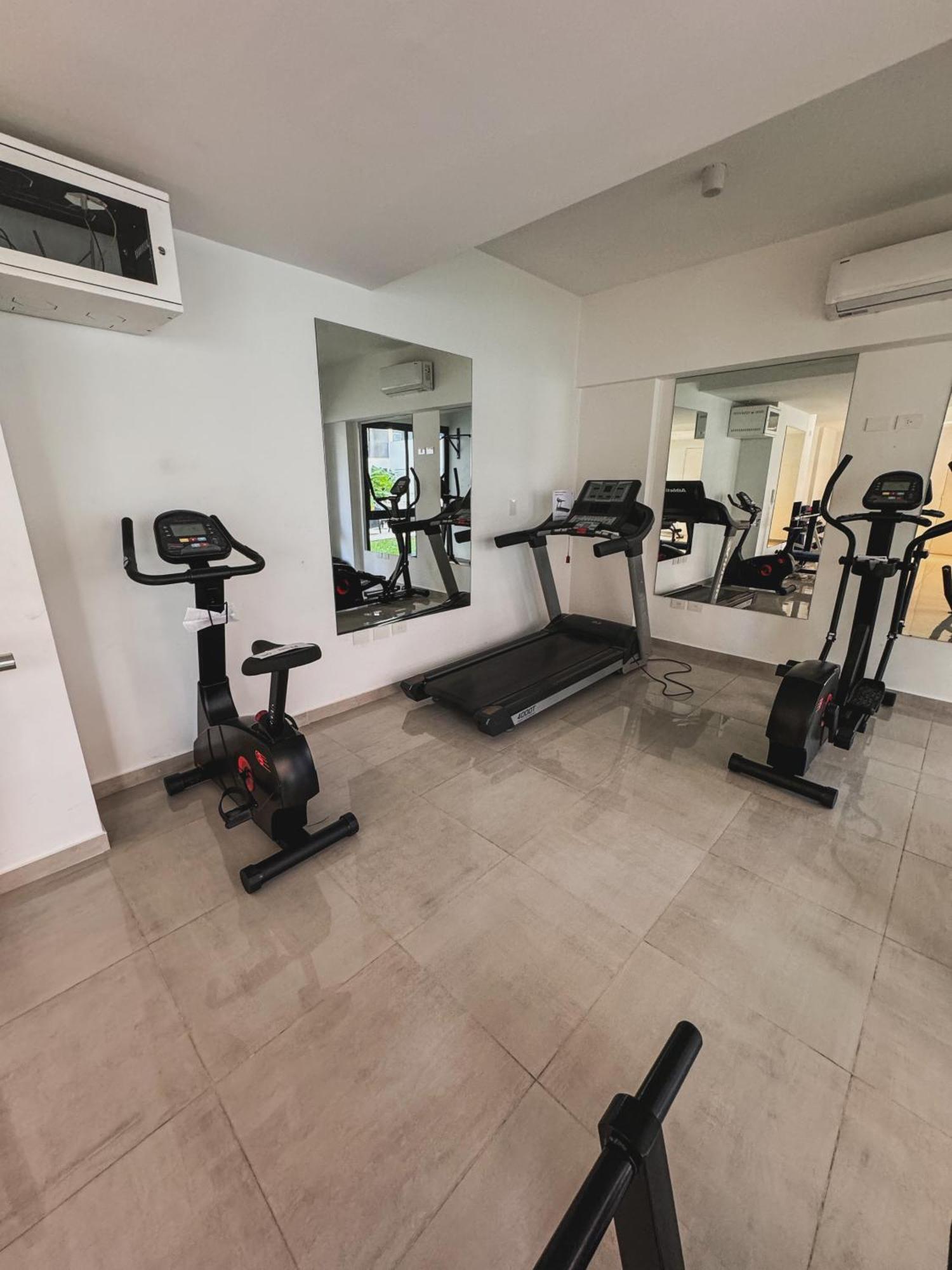 Estudio A Estrenar Con Piscina